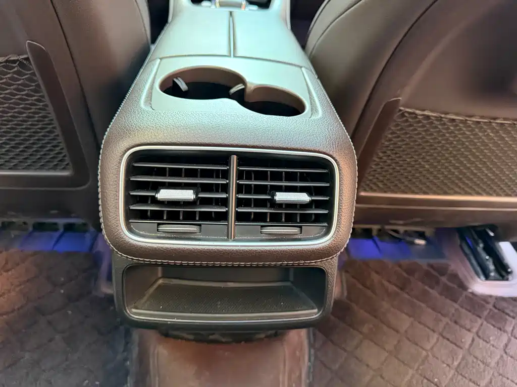 Mercedes-Benz GLE (Import) — миниатюра 12