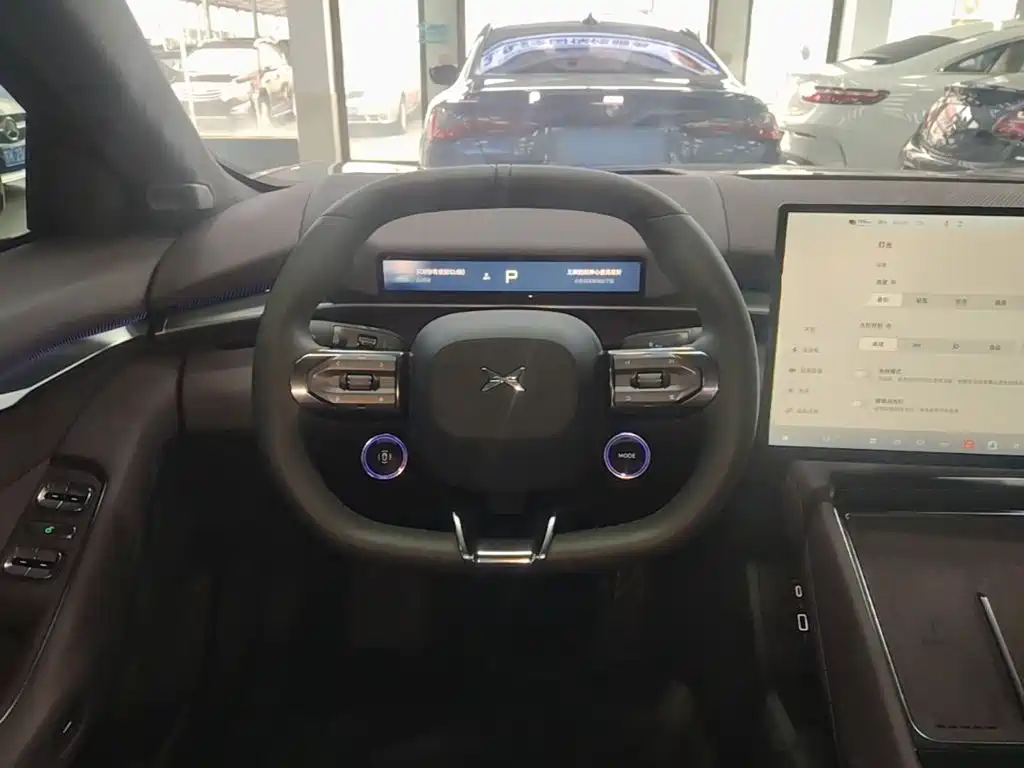 XPeng P7 — миниатюра 11