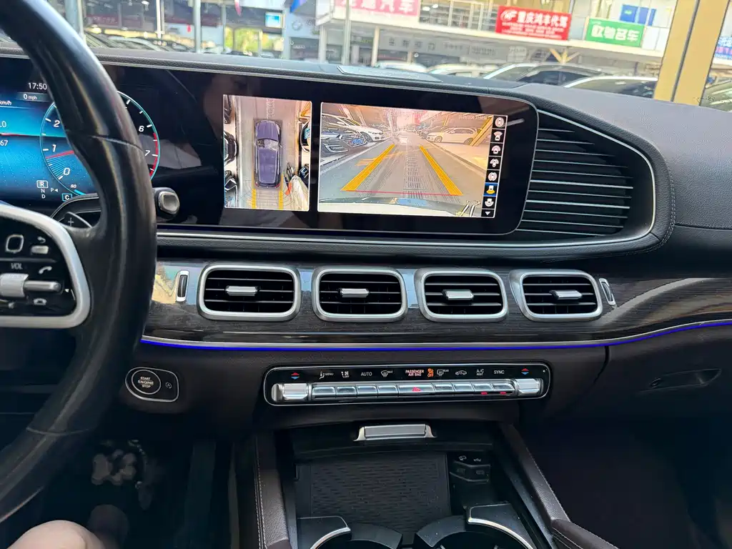 Mercedes-Benz GLE (Import) — миниатюра 8