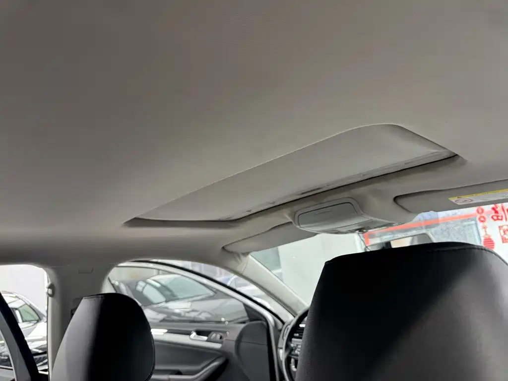 Volkswagen Sagitar — миниатюра 11