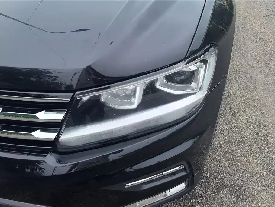 Volkswagen Tiguan L L 2019 330TSI AT Luxury VI