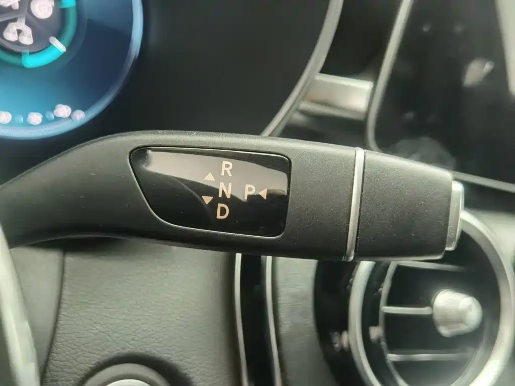 Mercedes-Benz C-Class — миниатюра 13