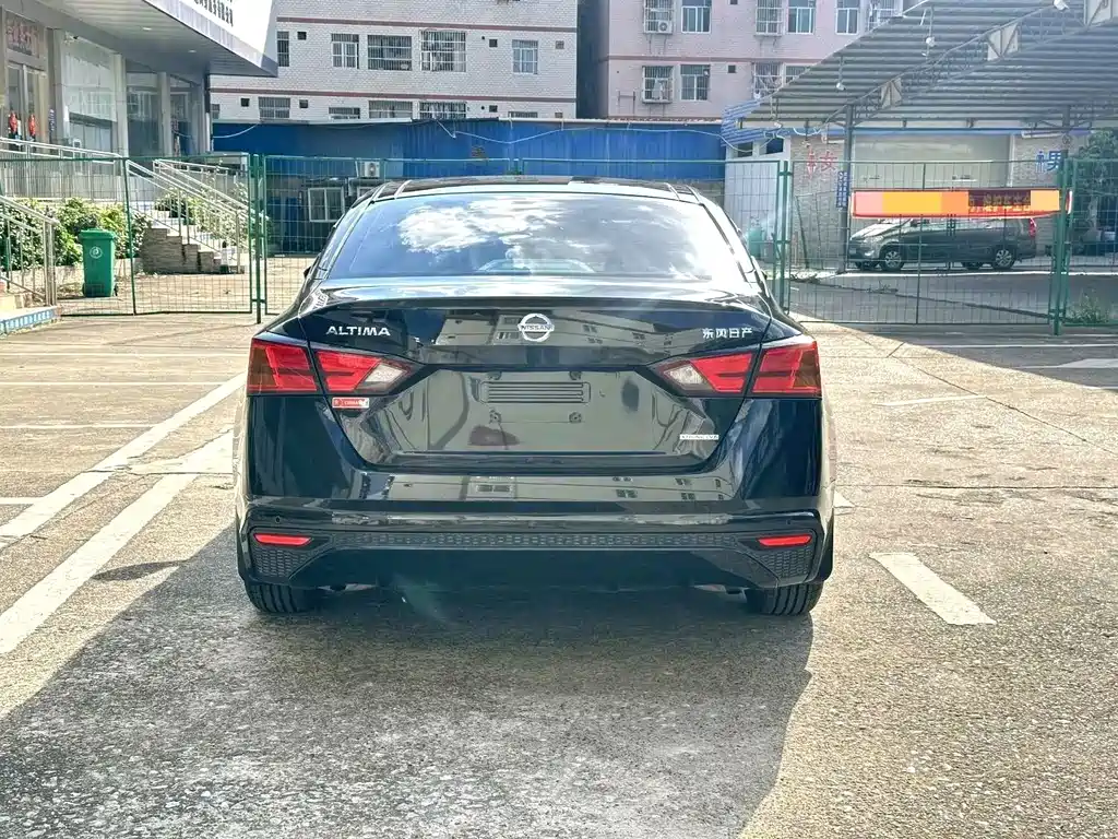 Nissan Teana — миниатюра 6