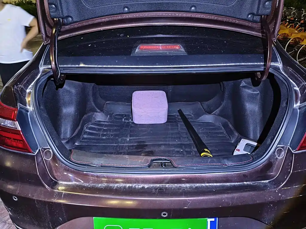 Geely Vision — миниатюра 10