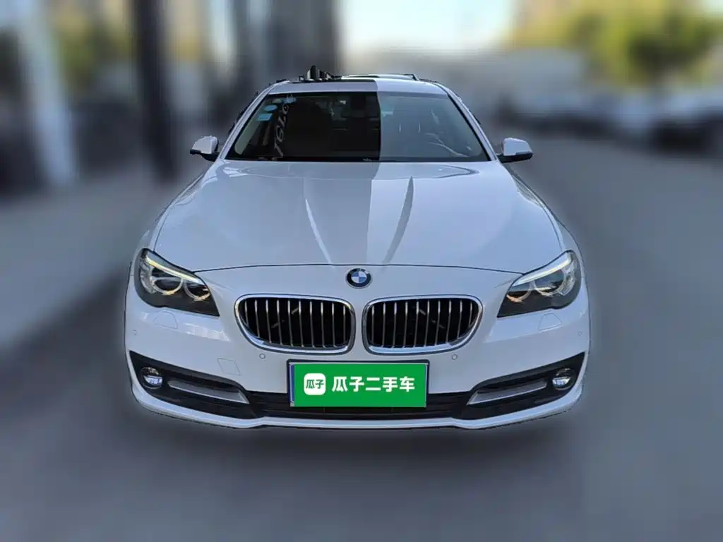 BMW 5 Series — миниатюра 23