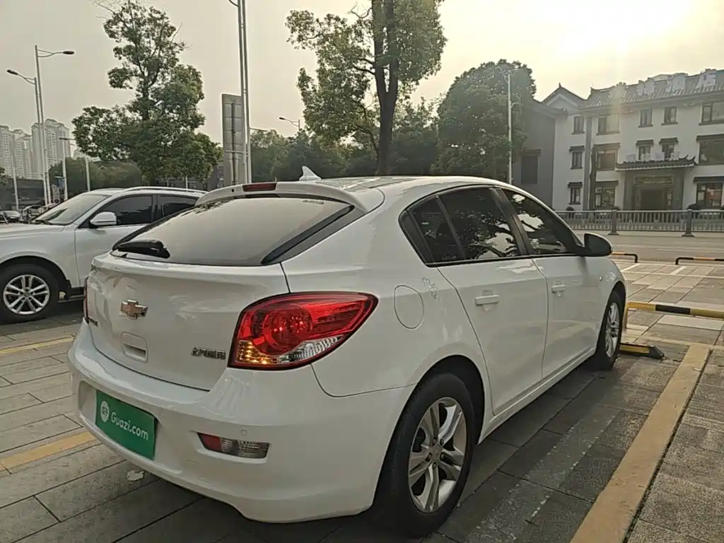 Chevrolet Cruze — миниатюра 7
