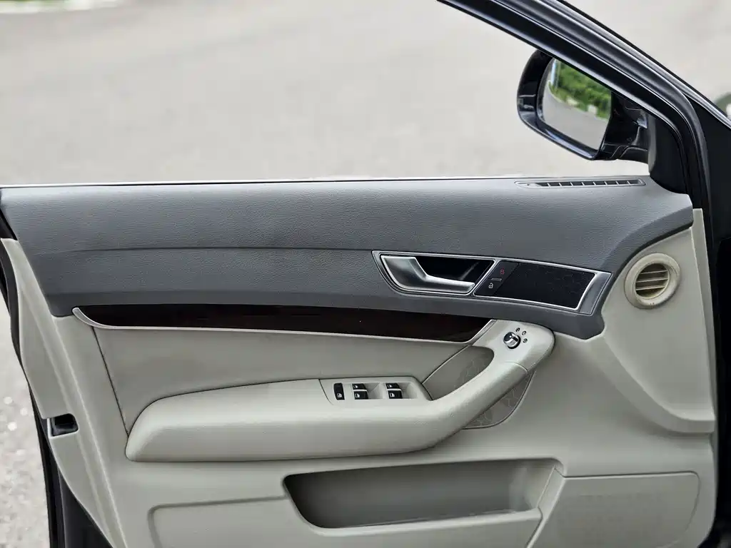 Audi A6L — миниатюра 20