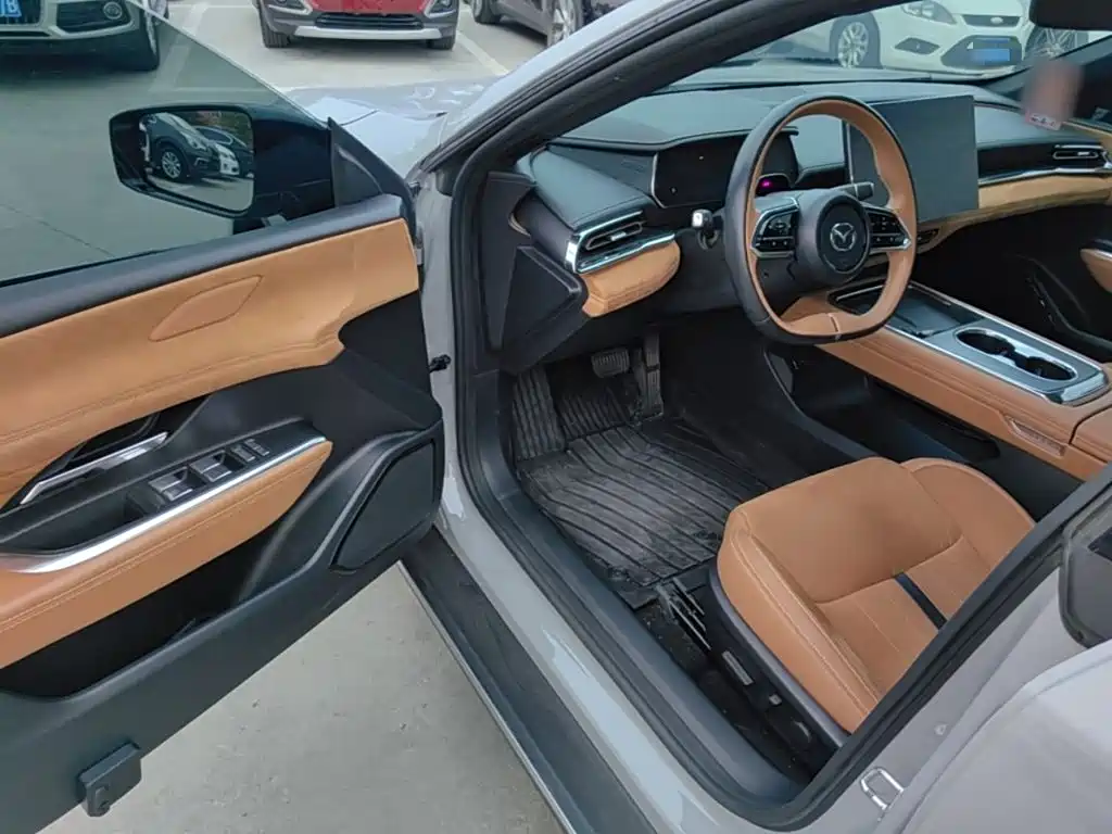 Mazda EZ-6 — миниатюра 16