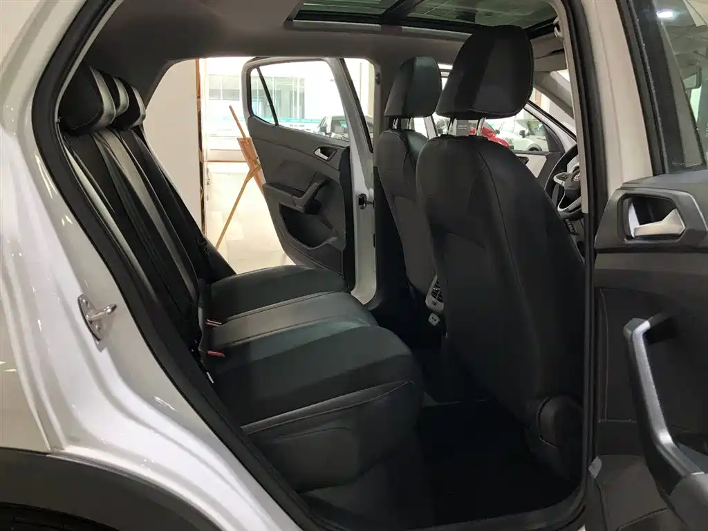 VOLKSWAGEN EXPLORING THE SHADOW