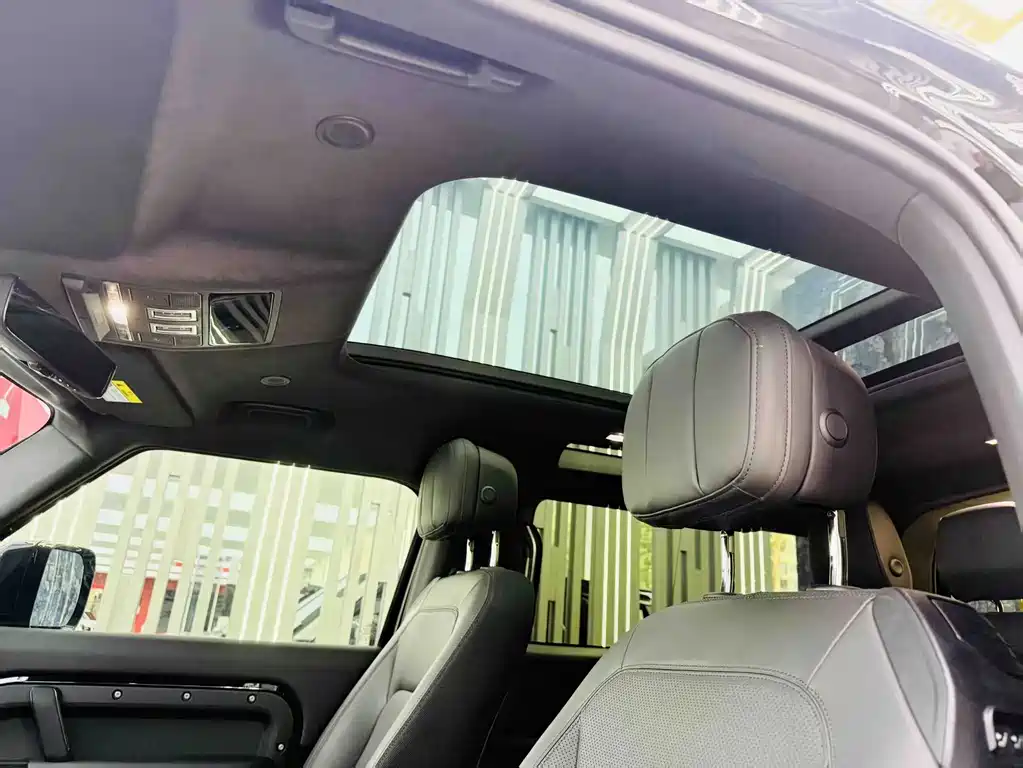 Land Rover Defender — миниатюра 15