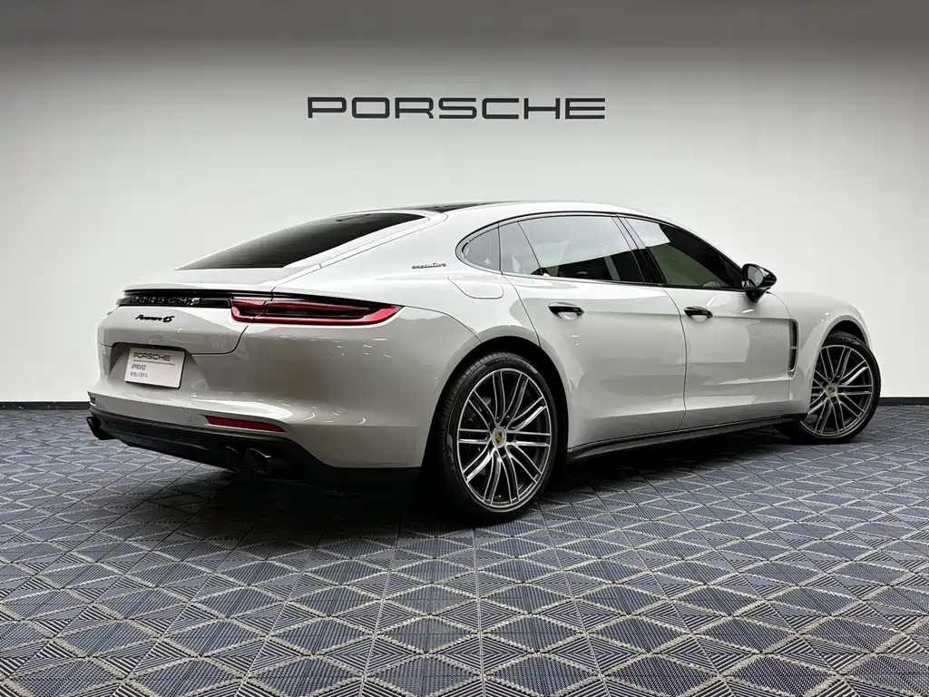 Porsche Panamera — миниатюра 7