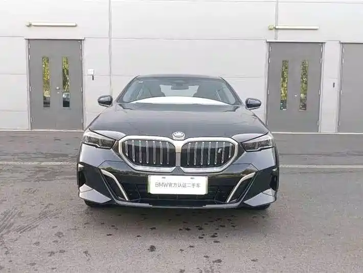 BMW i5 — миниатюра 10