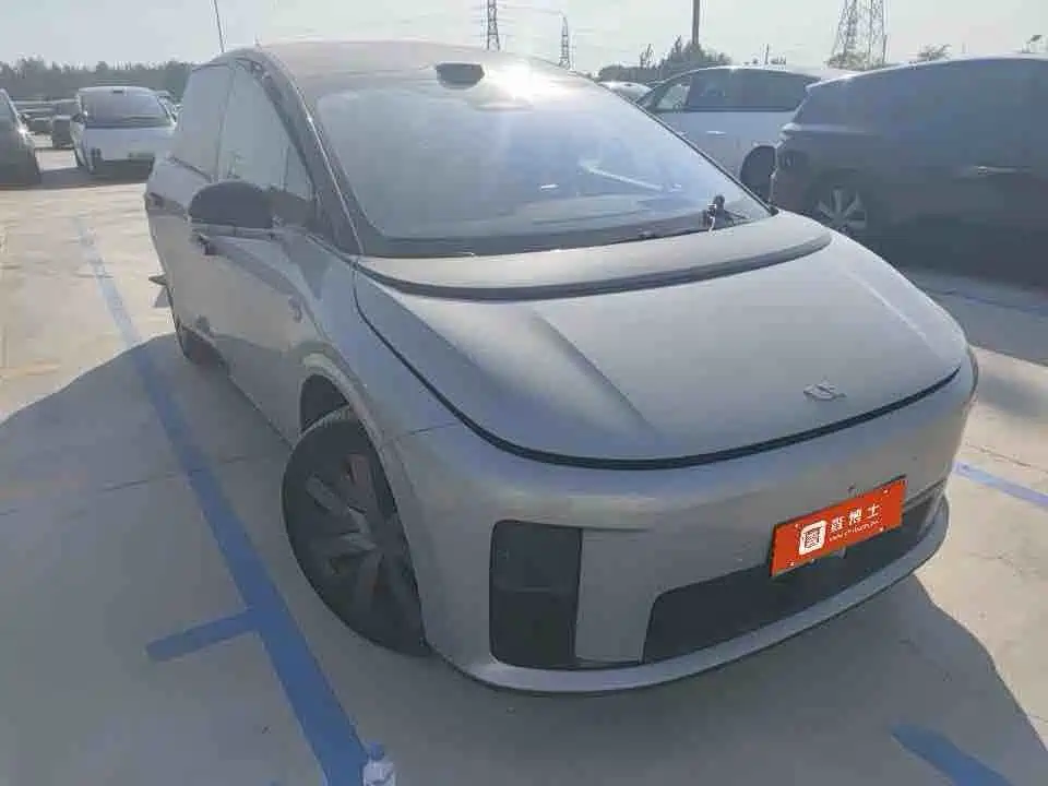 Li Auto Li i8 — миниатюра 3