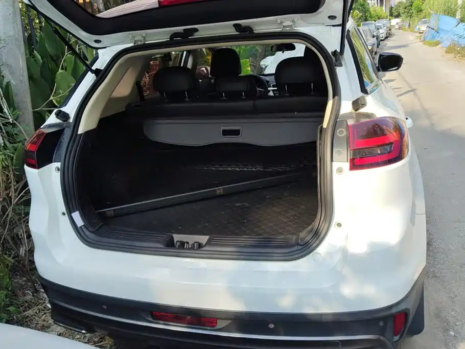 Geely Boyue — миниатюра 4
