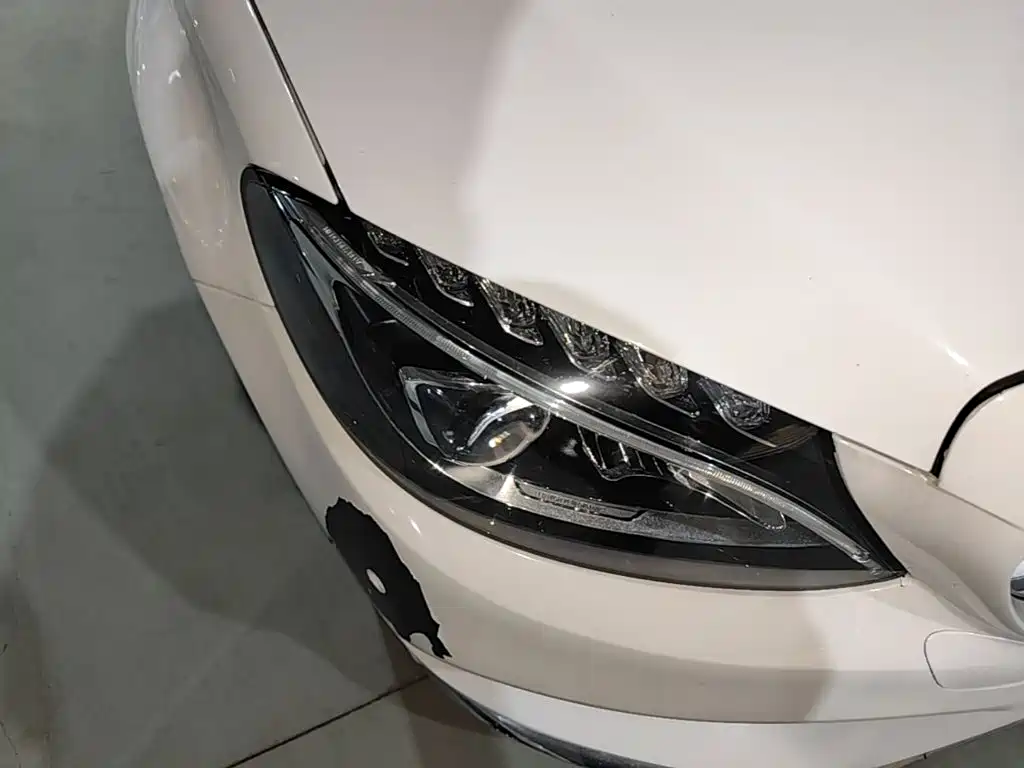 Mercedes-Benz C-Class — миниатюра 9