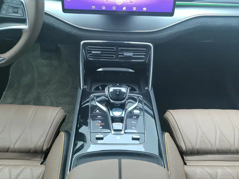 BYD Tang New Energy — миниатюра 16
