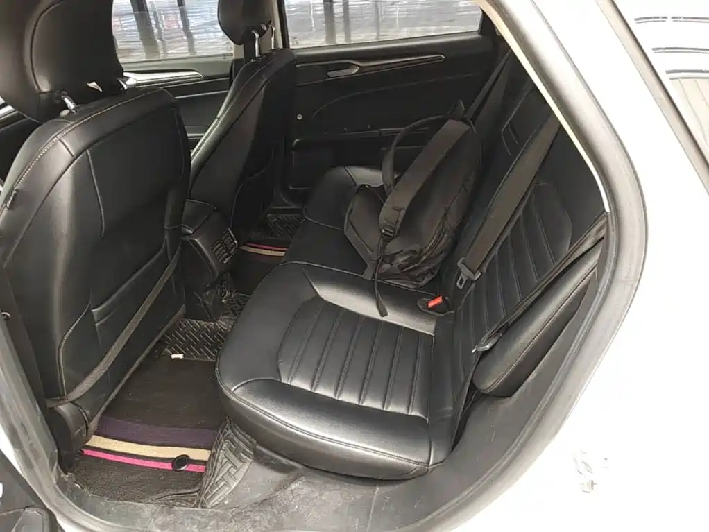 Ford Mondeo — миниатюра 17