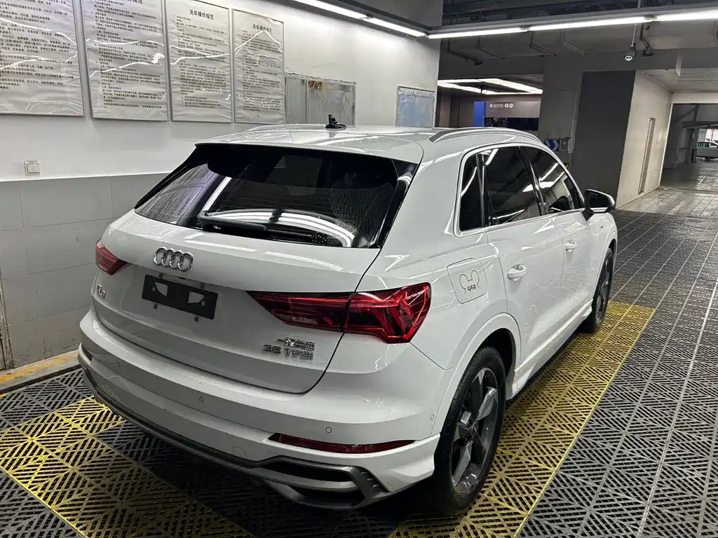 Audi Q3 2022 35 TFSI Fashion