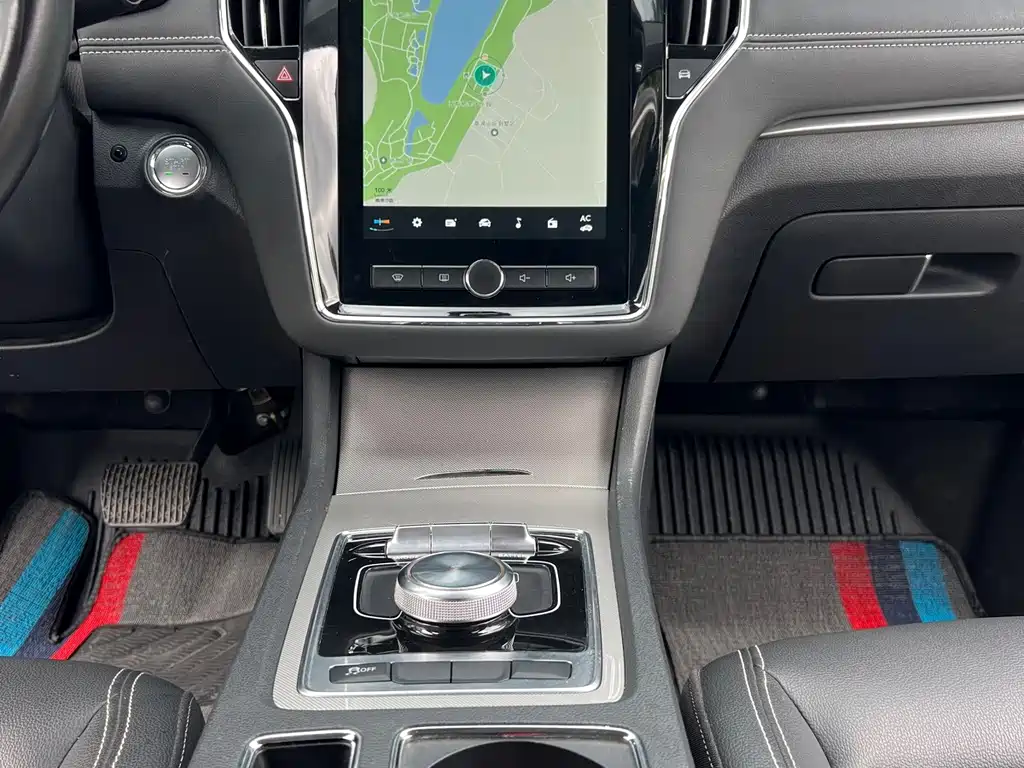 Roewe i6 New Energy — миниатюра 13