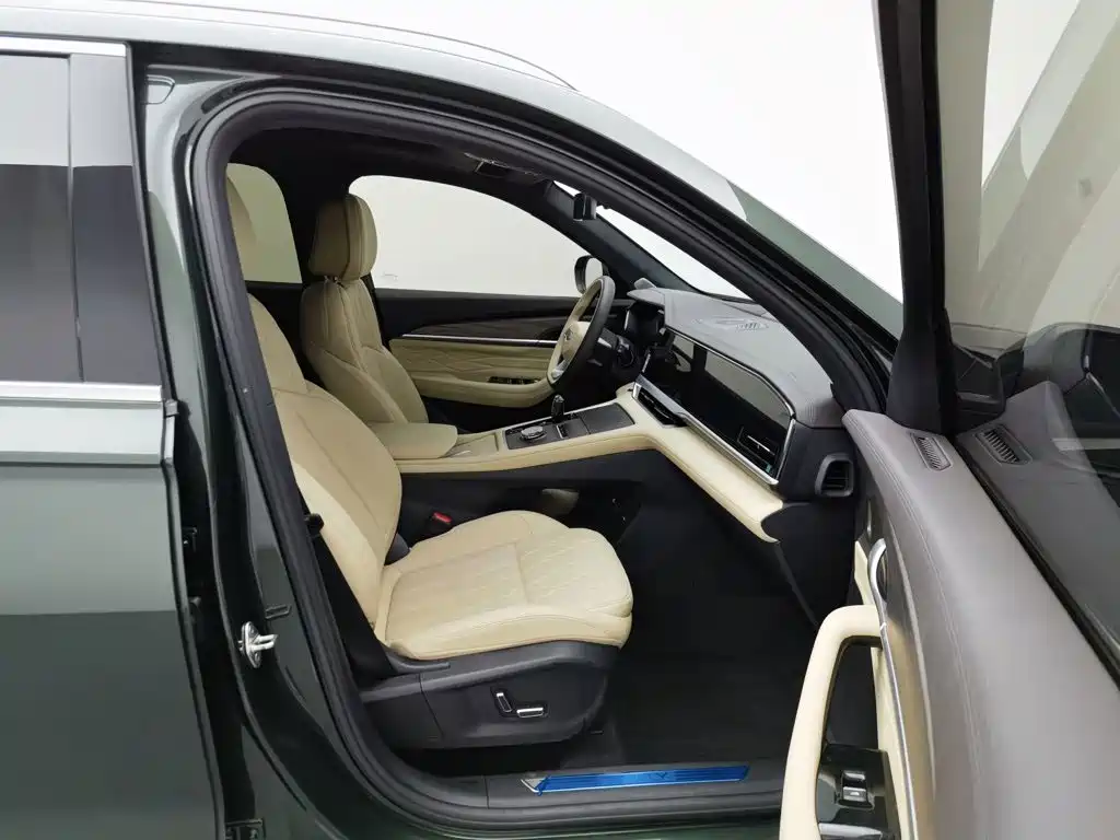 Geely Xingyue L — миниатюра 23