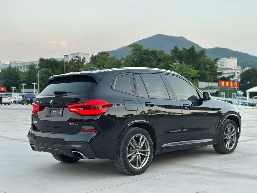 BMW X3 — миниатюра 9