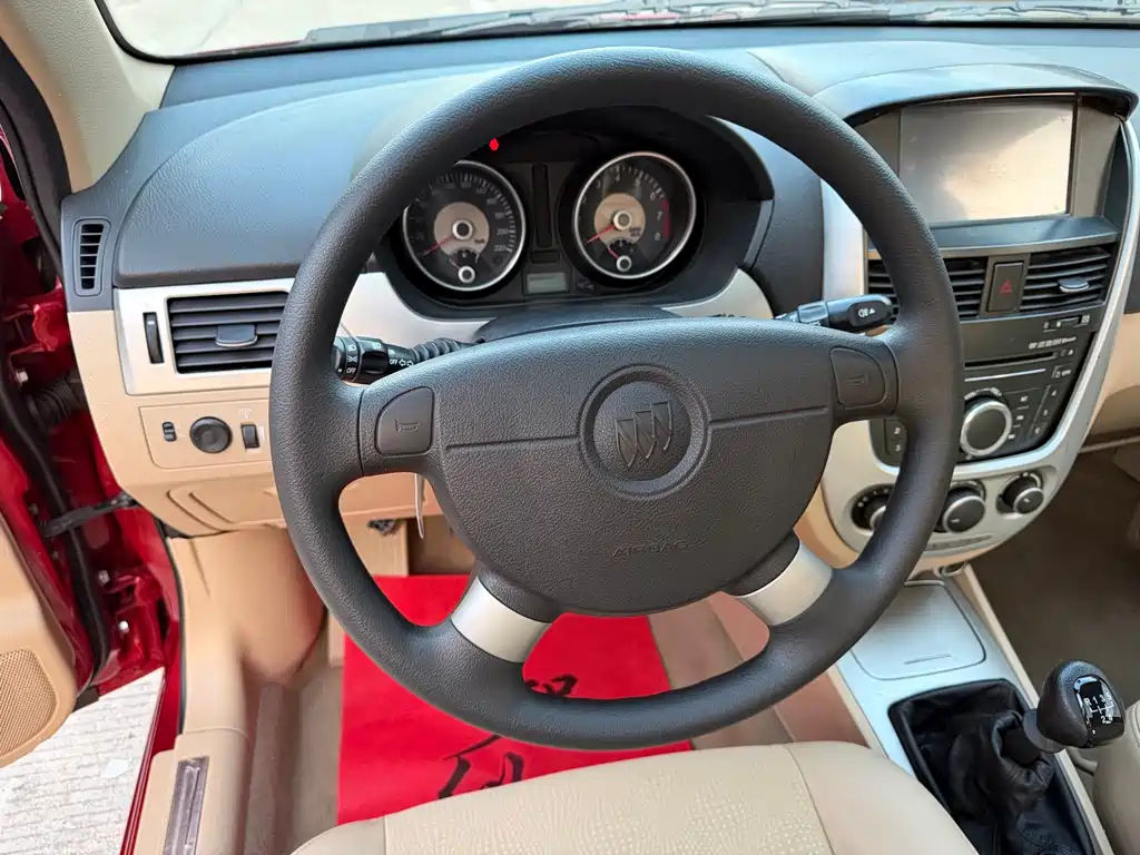 Buick Excelle — миниатюра 8