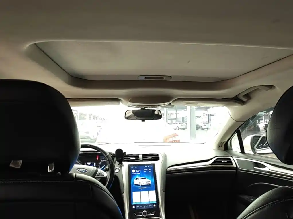 Ford Mondeo — миниатюра 18