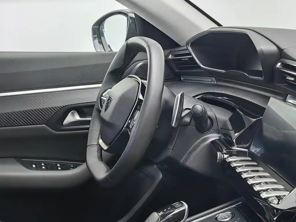 Peugeot 508 — миниатюра 22