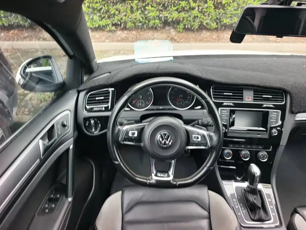 Volkswagen Golf — миниатюра 3