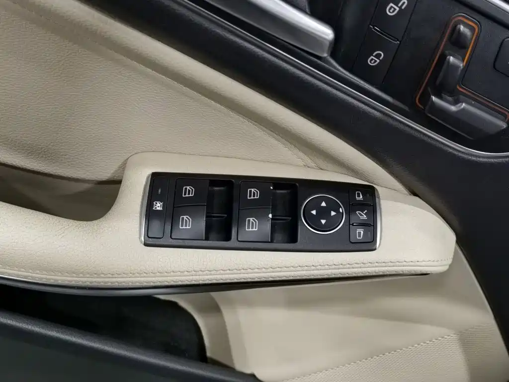 Mercedes-Benz GLA — миниатюра 9