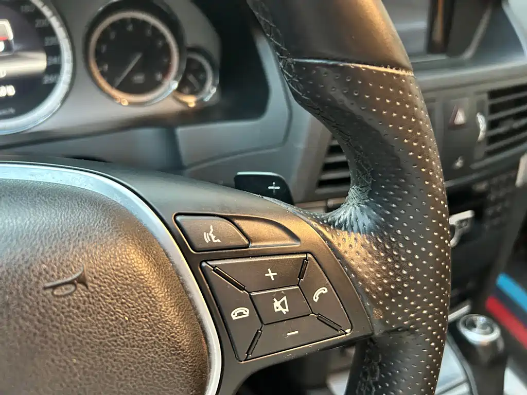 Mercedes-Benz E-Class (Import) — миниатюра 10