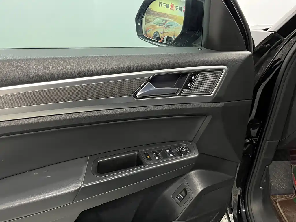 Volkswagen Teramont — миниатюра 6
