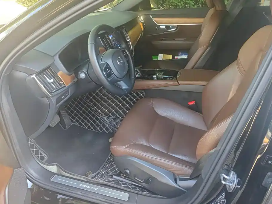 Volvo S90 PHEV — миниатюра 9