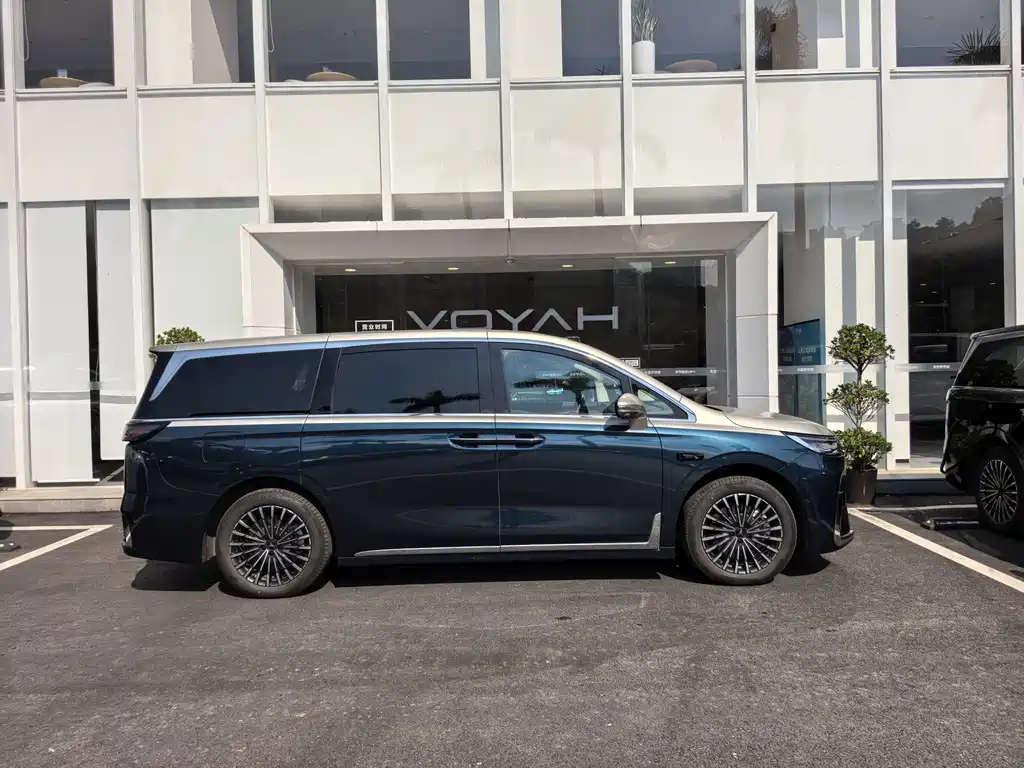 VOYAH Dreamer — миниатюра 9