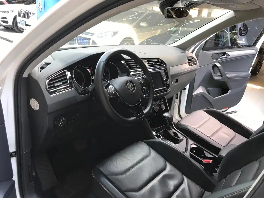Volkswagen Tiguan L — миниатюра 7