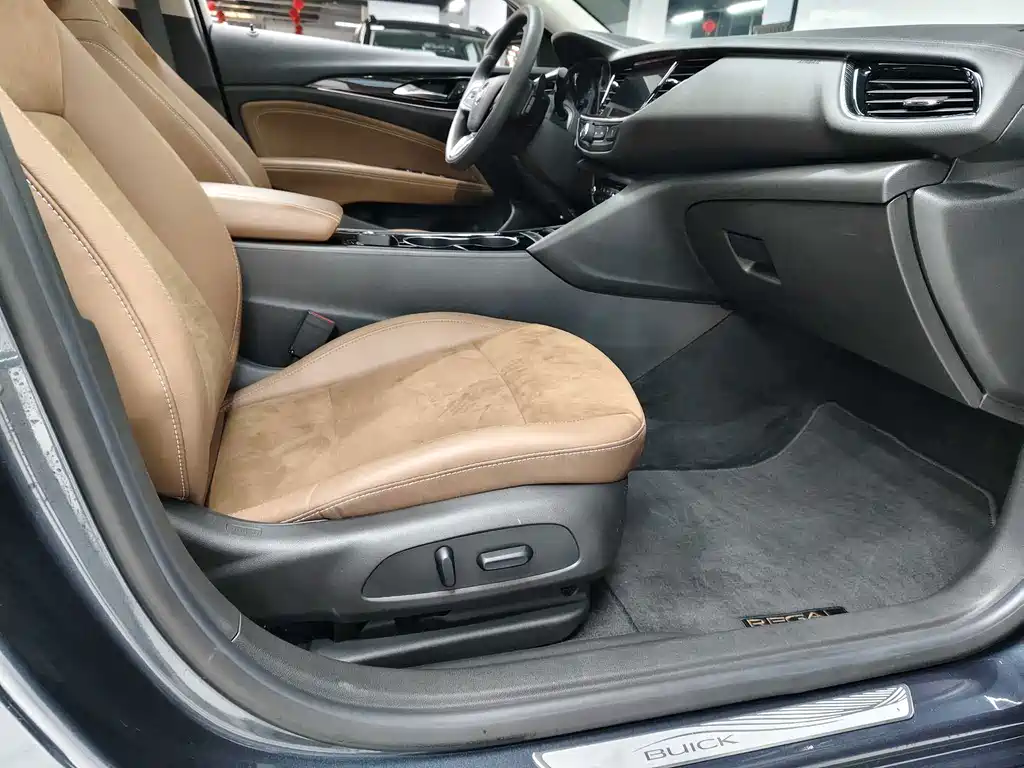 Buick Regal — миниатюра 7