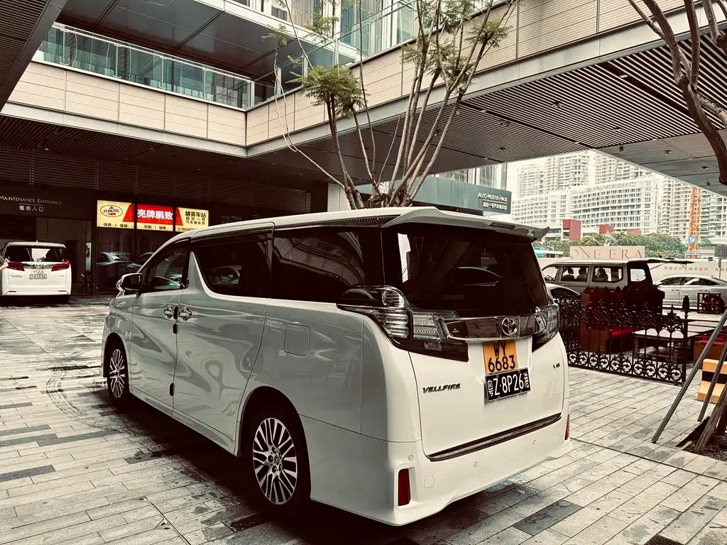Toyota Vellfire 2017 3.5L AT