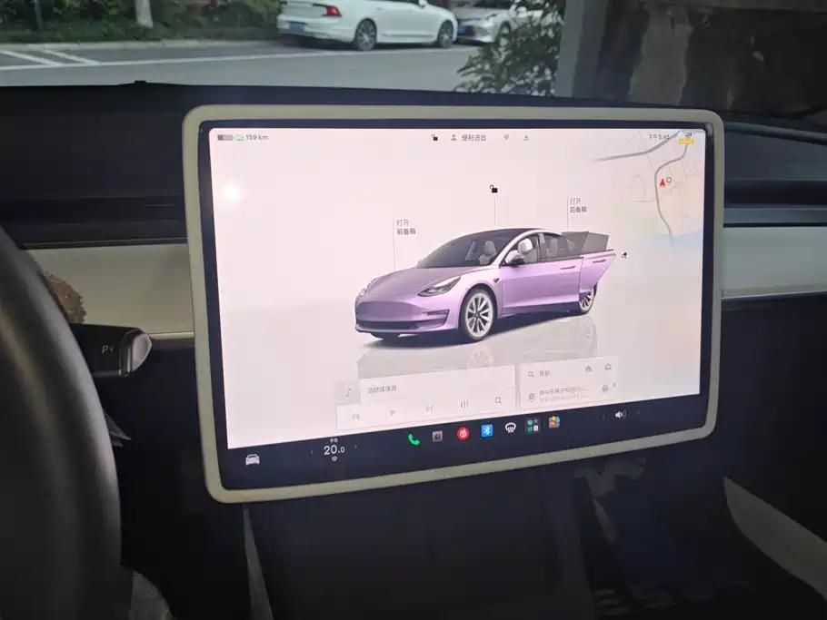 Tesla Model 3 — миниатюра 13