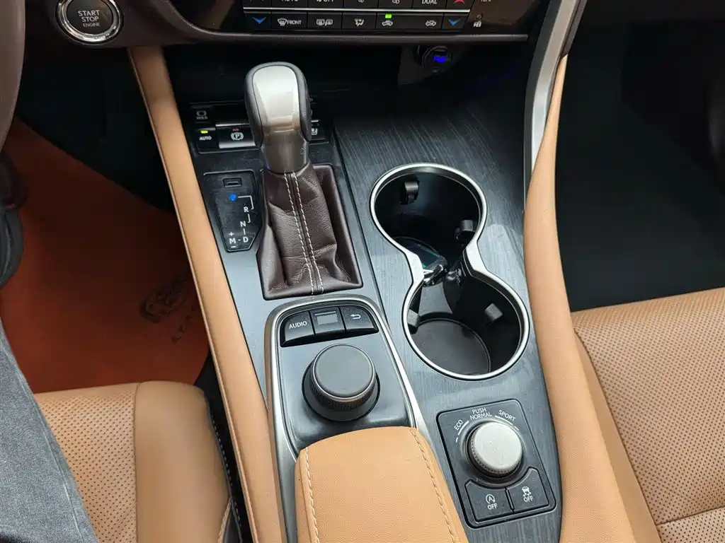 Lexus RX — фотографии объявления, Фото 14