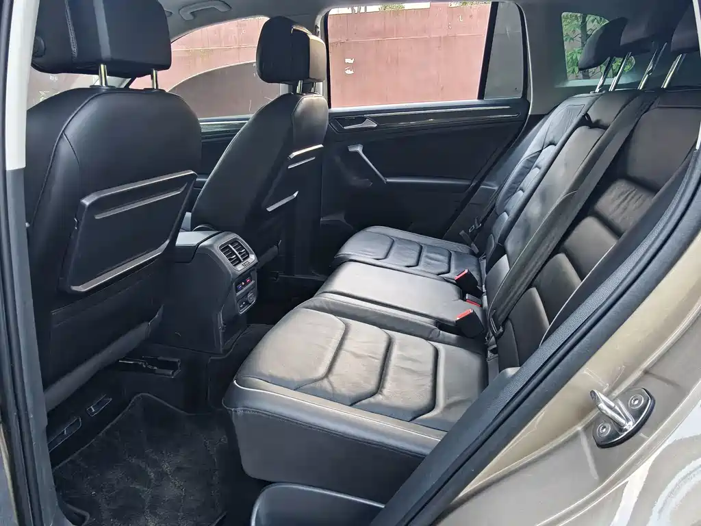 Volkswagen Tiguan — миниатюра 13