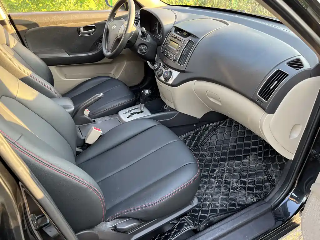 Hyundai Elantra 1.6L Auto Comfort Type, фото 11