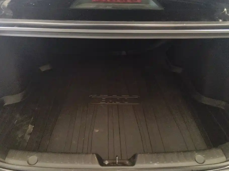 Changan Eado — миниатюра 4