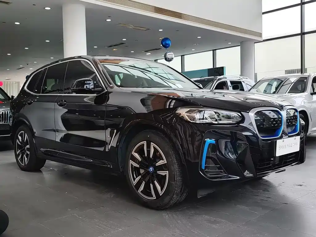 BMW iX3 2022 Lead