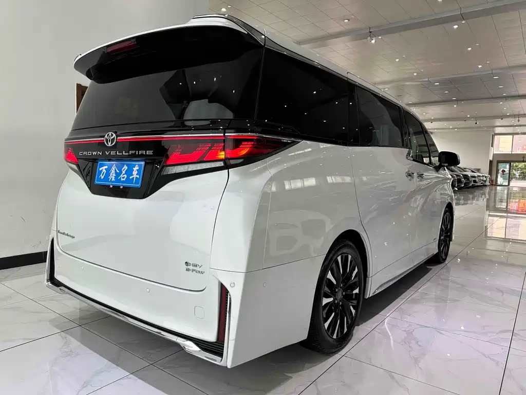 Toyota Vellfire Crown Hybrid 2.5L Supreme Executive Edition, фото 22