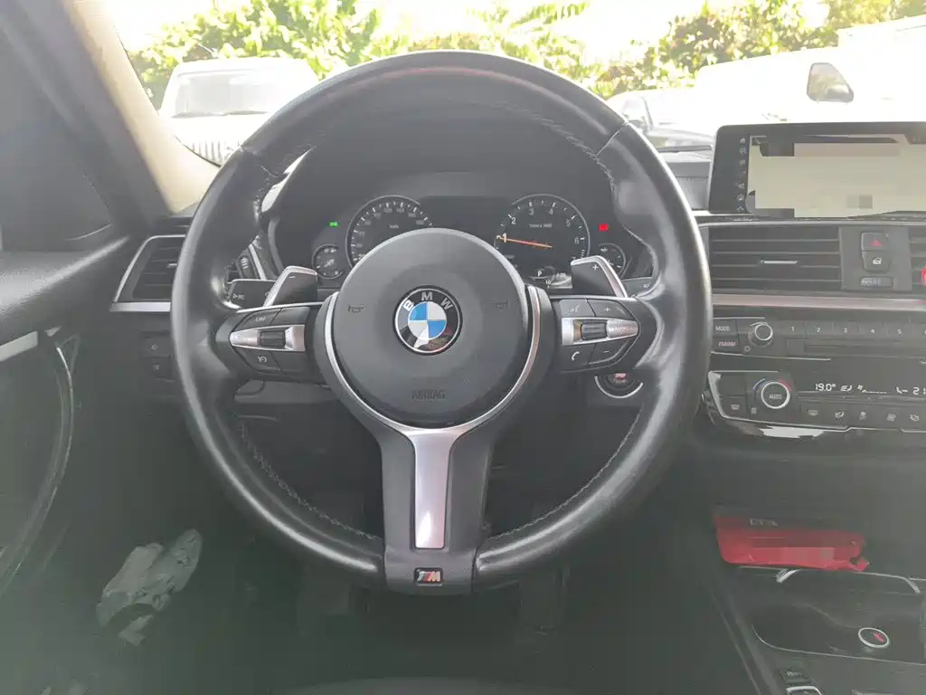 BMW 3 Series — миниатюра 3