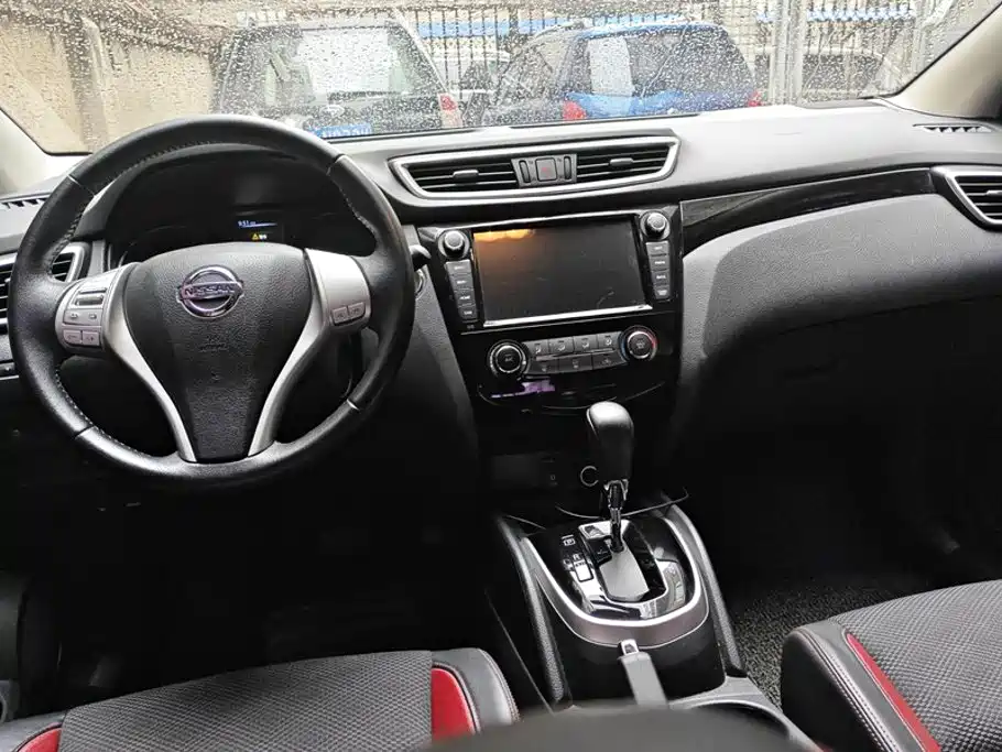Nissan Qashqai — миниатюра 12