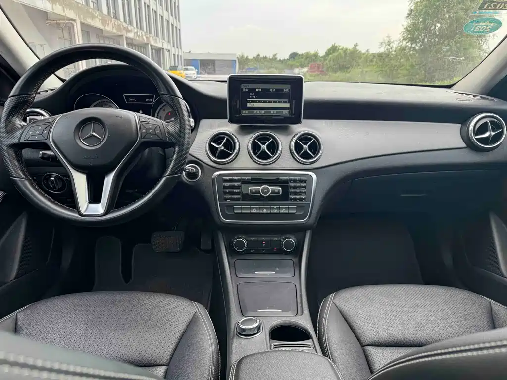 Mercedes-Benz GLA — миниатюра 5