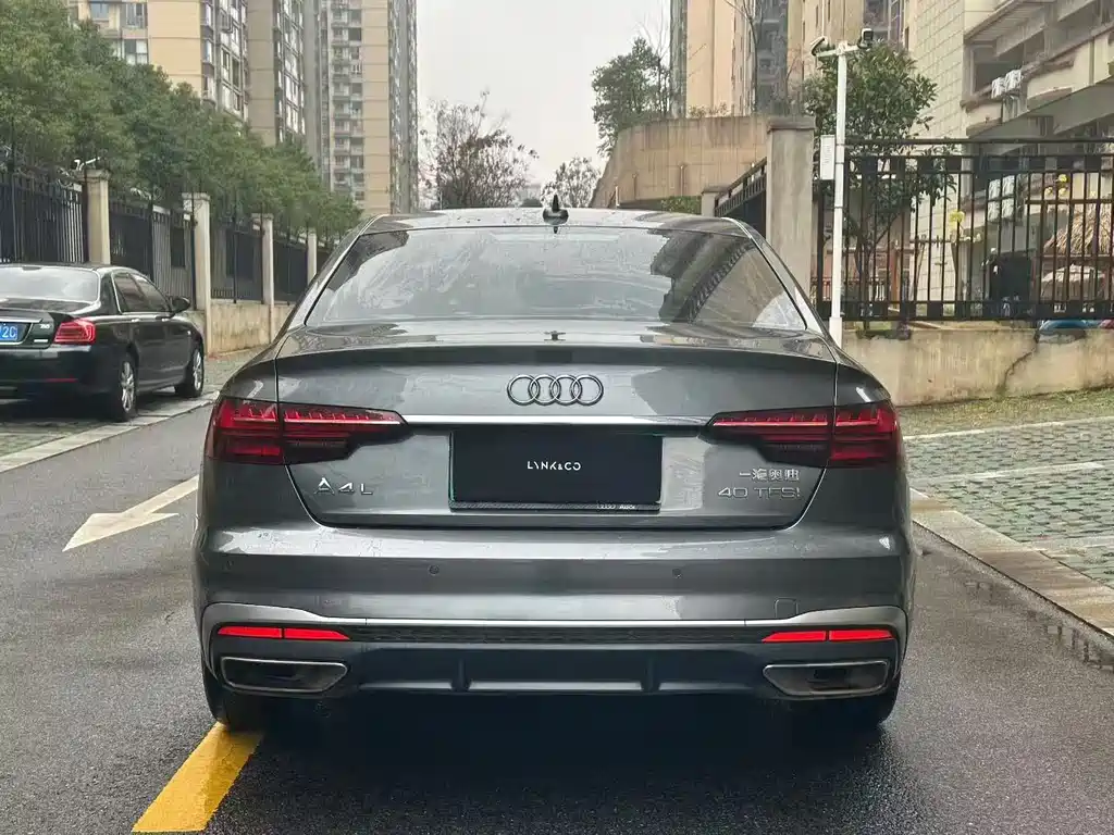 AUDI A4L