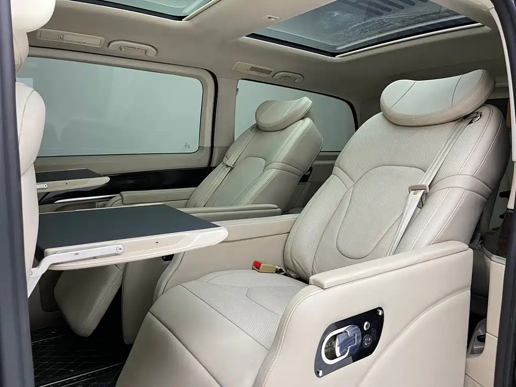 Mercedes-Benz V-Class — миниатюра 6