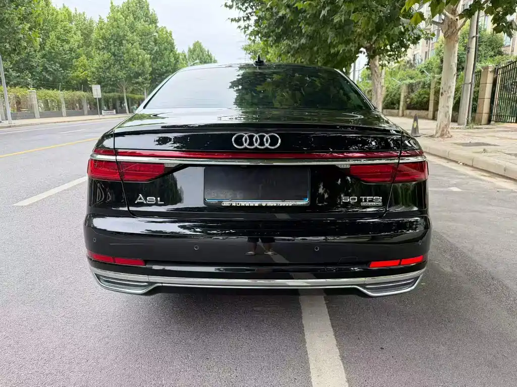 Audi A8 — миниатюра 8